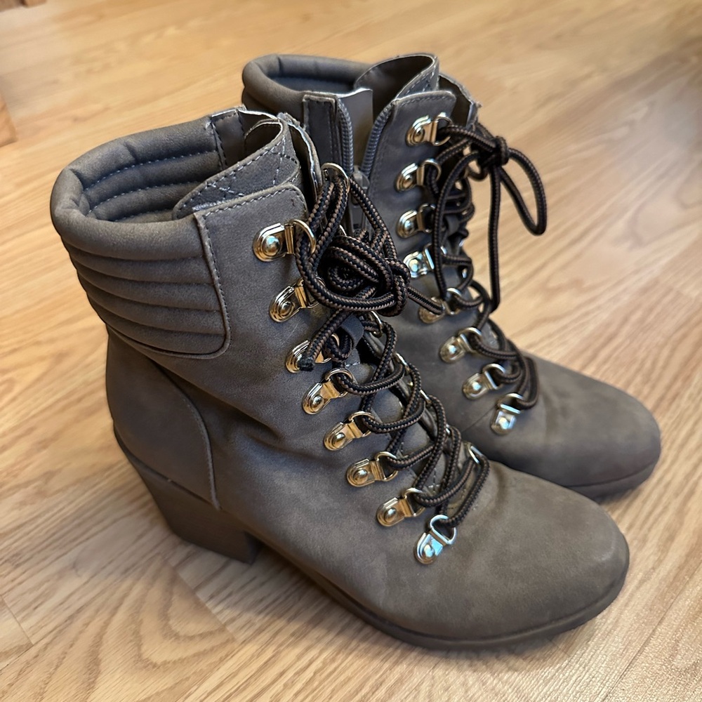 Guess Soft Leather Boots